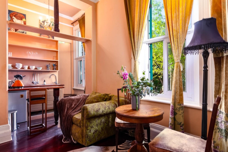 5 Bedroom Property for Sale in Gardens Western Cape